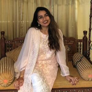 Meet your Posher, Uzma